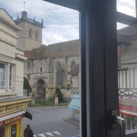 Ferienwohnung Appt De Charme En Plein Coeur Historique Dives-sur-Mer Exterior foto